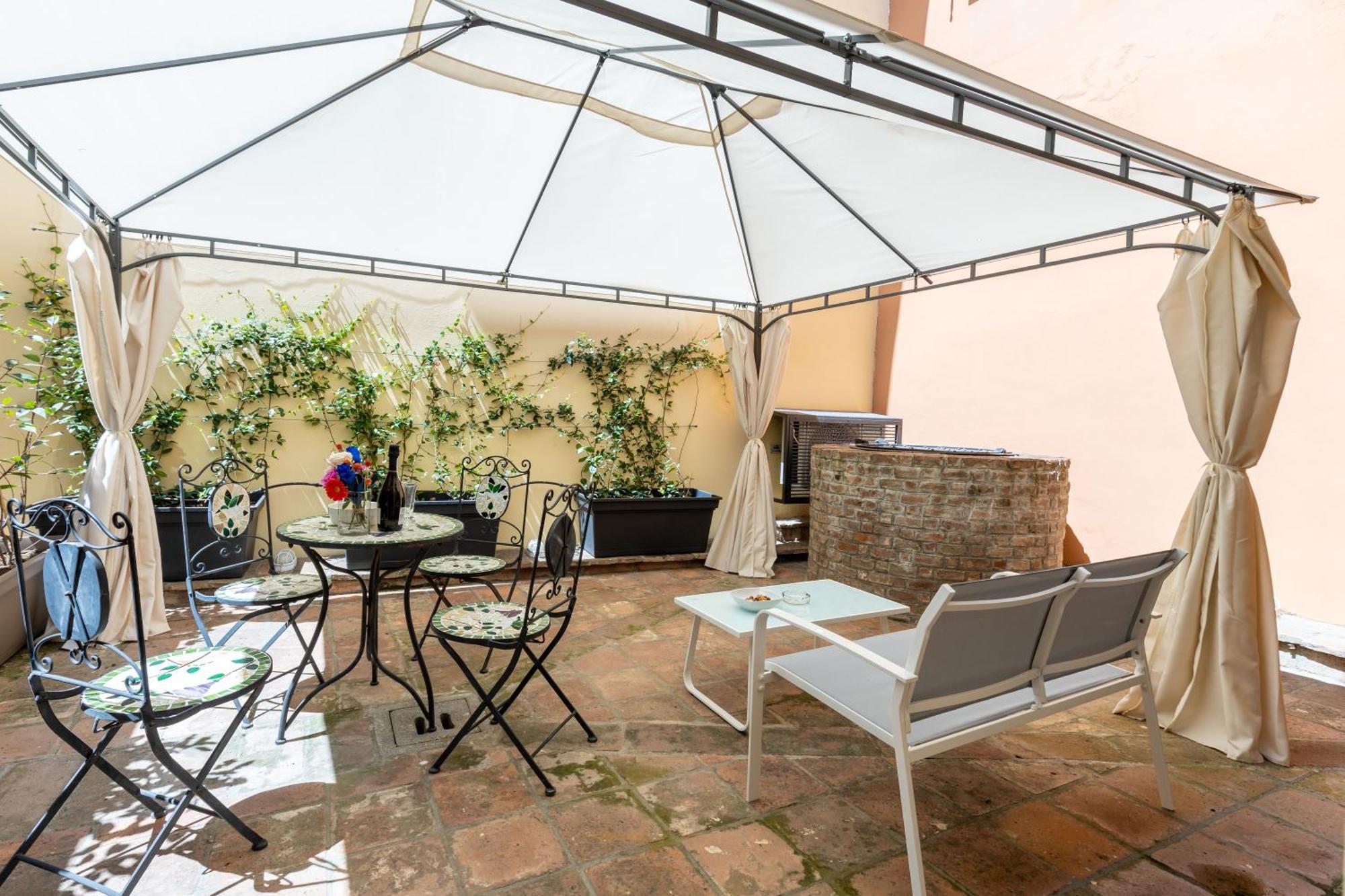 Frassinago Deluxe Suites-bolognarooms * Bolonha