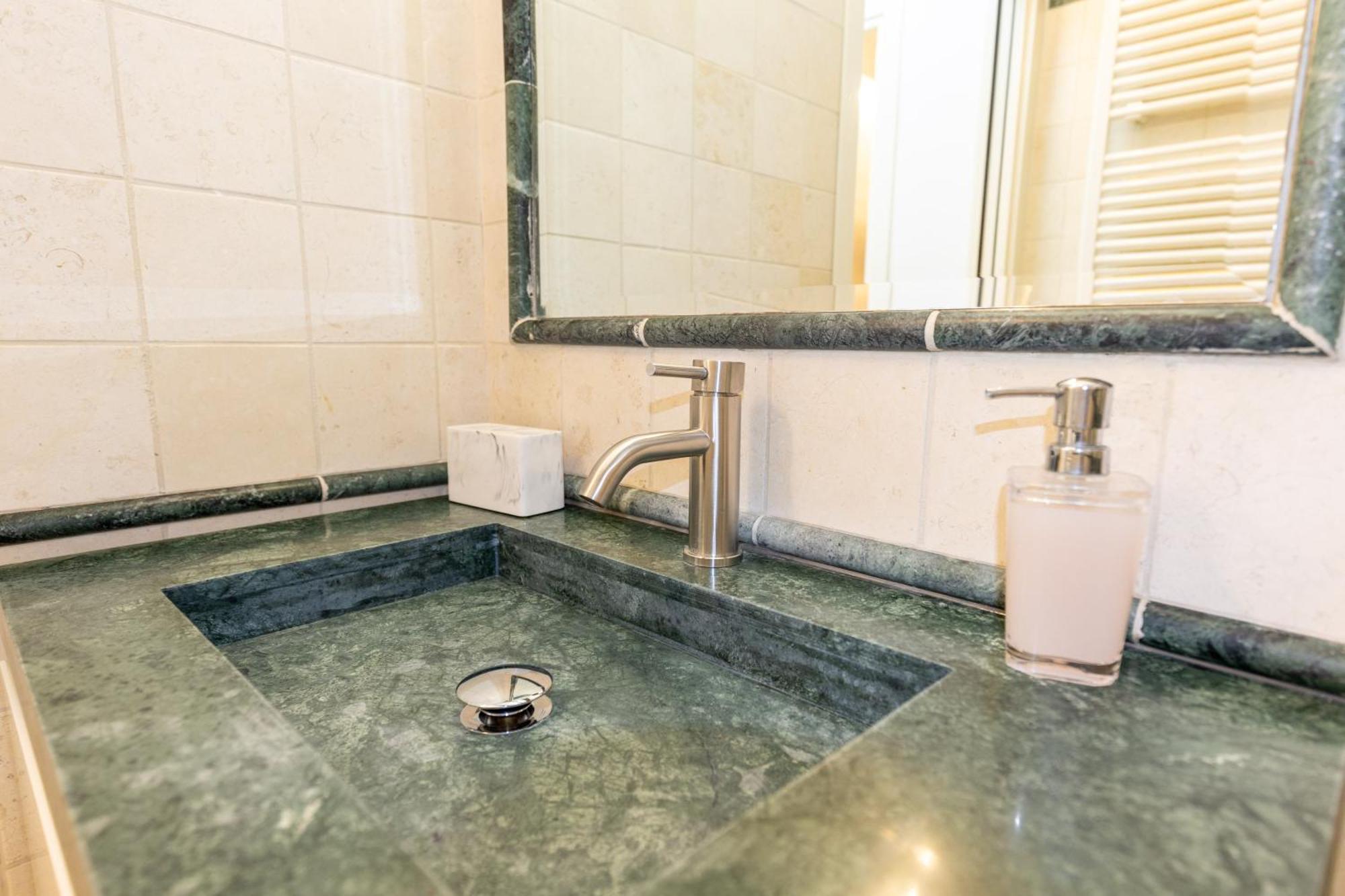 Frassinago Deluxe Suites-bolognarooms * Bolonha